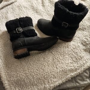 Ugg Winter Boots, Black Leather & Shearling, Size 8